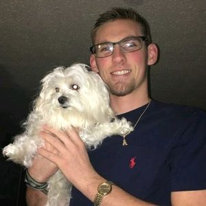 Meet your Posher, Dustin
